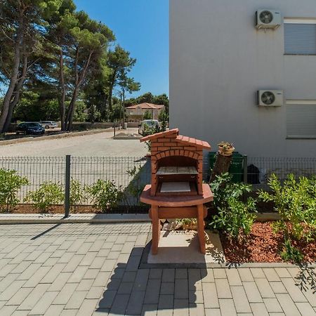 Apartments Djian Vir Exterior foto