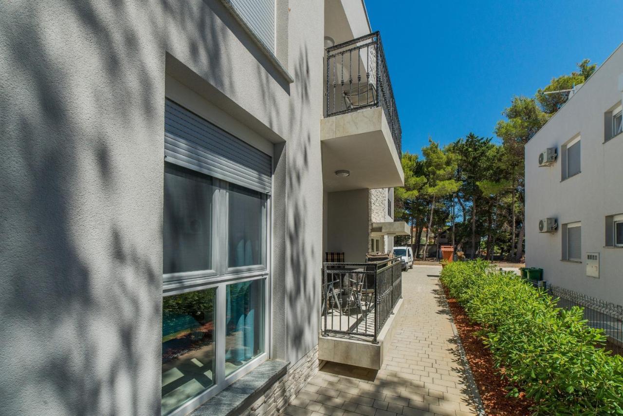 Apartments Djian Vir Exterior foto