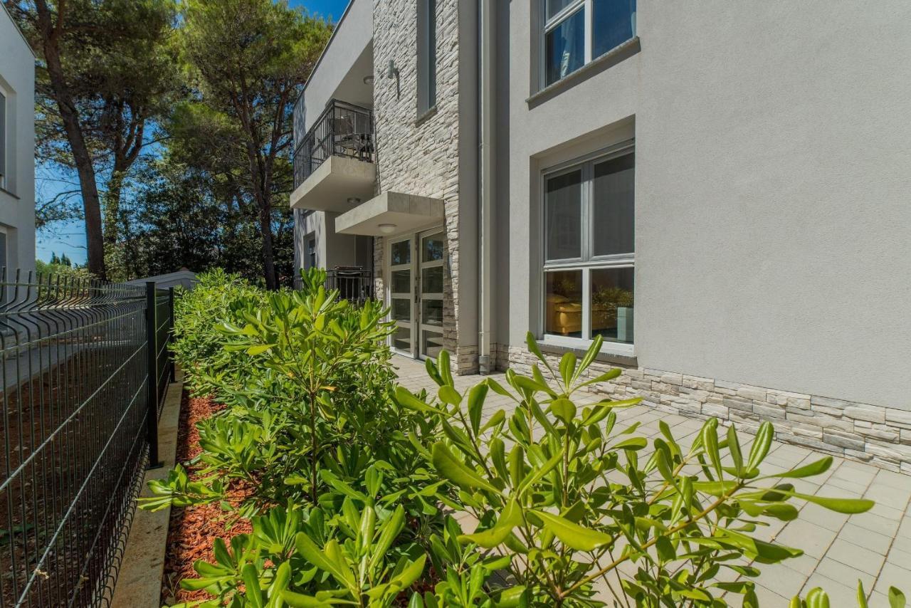 Apartments Djian Vir Exterior foto